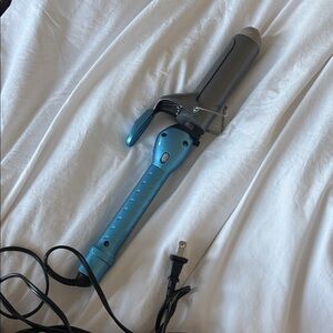 Blue and Gray Curling Iron BABYLISS NT SPRING CURL 1.25 IN